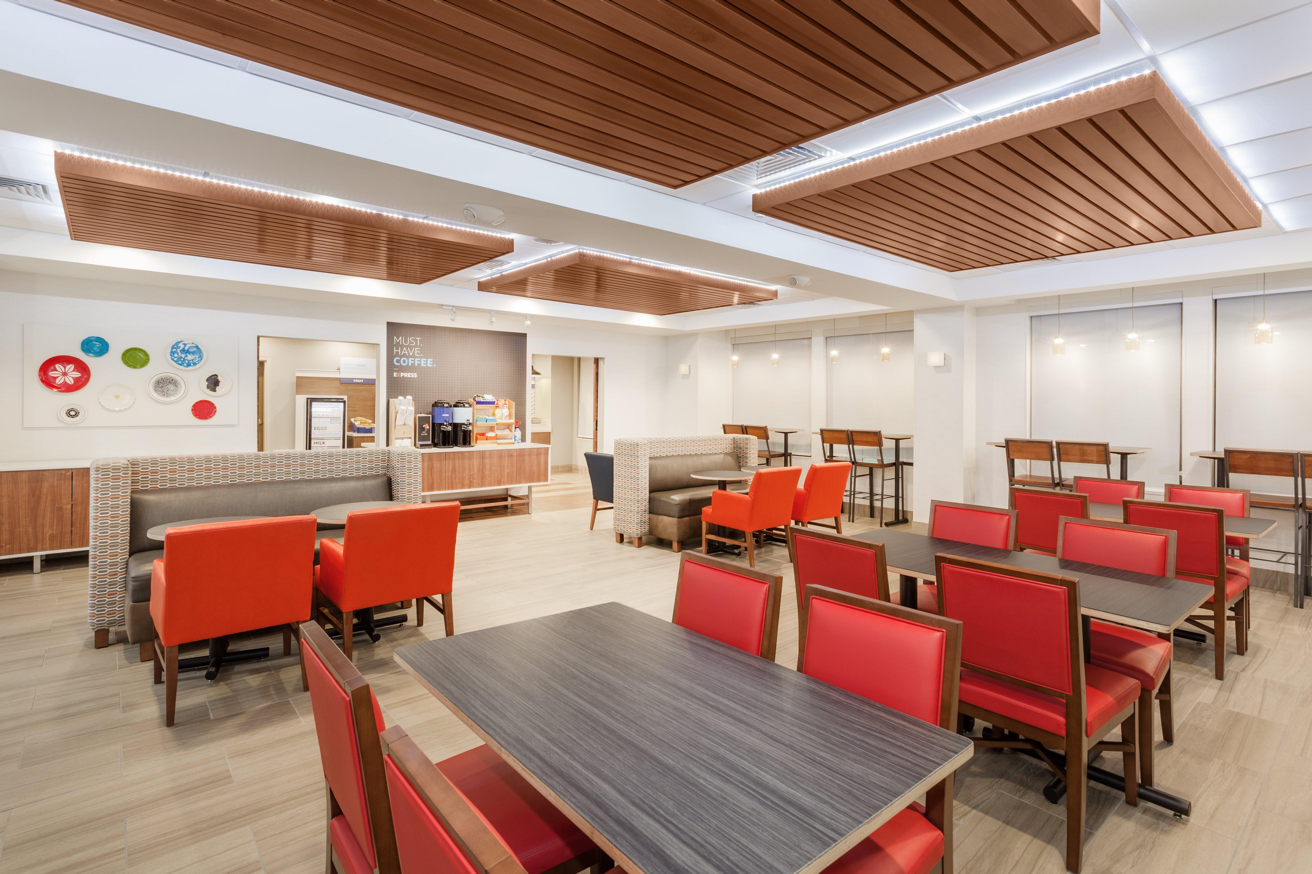 Holiday Inn Express & Suites Tilton By Ihg Exterior foto